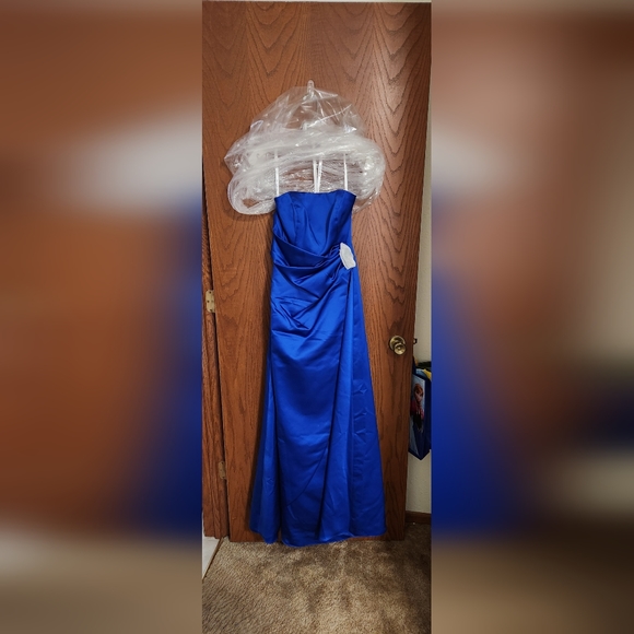 David's Bridal Dresses & Skirts - David's Bridal Gown